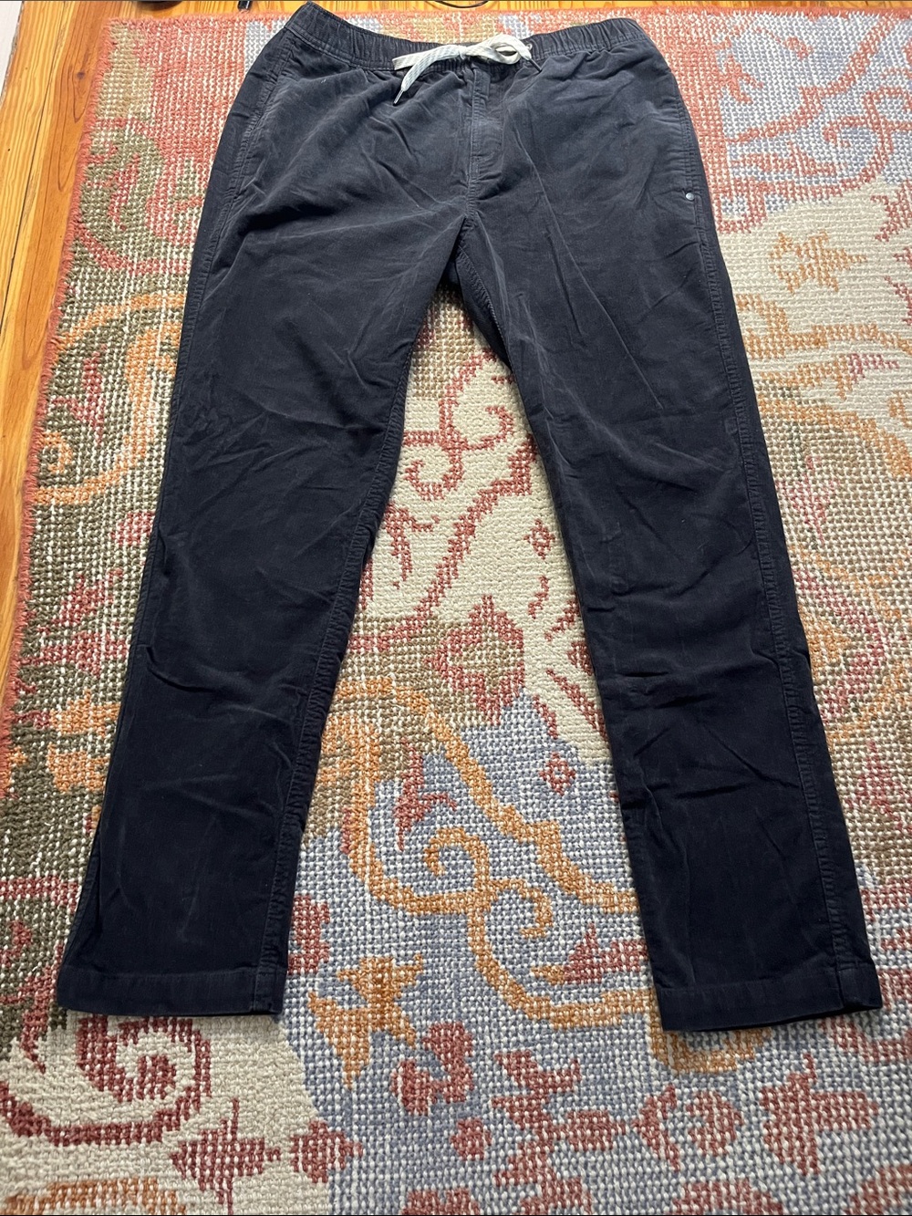 Vuori Men’s Optimist Elastic Waist Pant Classic Fit 30” Charcoal  Size L